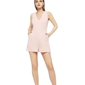 NWT BCBGGeneration Rose Colored Pink Sleeveless V-Neck Romper Size 4